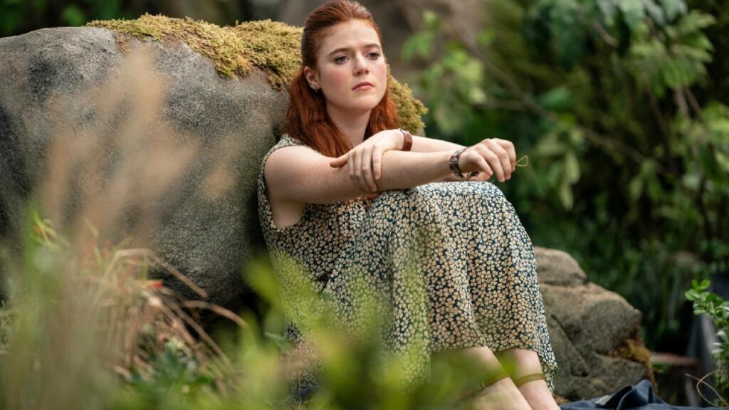 Rose Leslie joue Clare dans The Time's Traveler Wife // Source : HBO Rose Leslie joue Clare dans The Time's Traveler Wife // Source : HBO