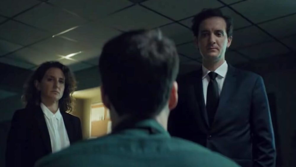 Les flics façon X-Files, dans Visitors. // Source : WarnerTV