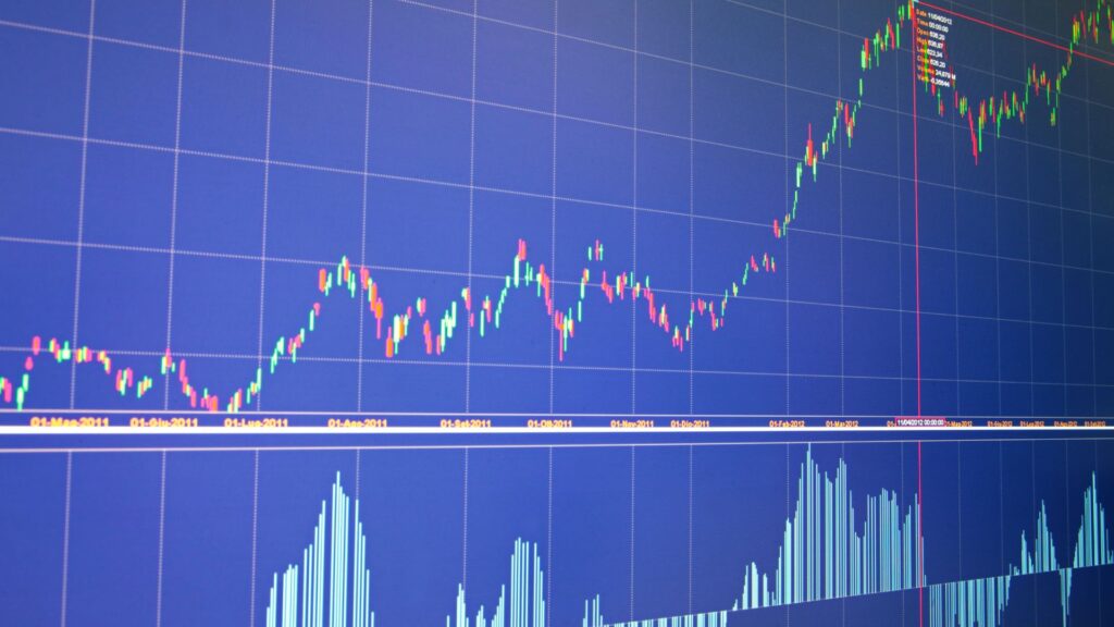 Lorsqu'une banque centrale hausse ses taux, l'économie a tendance à se retracter // Source : Canva Lorsqu'une banque centrale hausse ses taux, l'économie a tendance à se retracter // Source : Canva