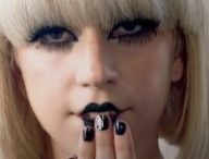 Lady Gaga dans le clip Paparazzi // Source : Capture YouTube Lady Gaga dans le clip Paparazzi // Source : Capture YouTube