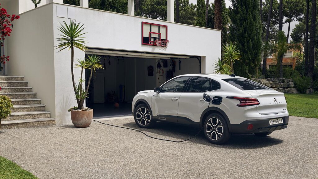 Citroën ë-C4 X // Source : Citroën Citroën ë-C4 X // Source : Citroën
