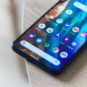 Un smartphone Google Pixel. // Source : Unsplash/Adrien (photo recadrée) Un smartphone Google Pixel. // Source : Unsplash/Adrien (photo recadrée)