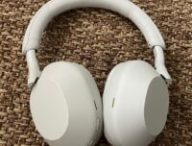 Le casque Sony WH-1000XM5 // Source : Maxime Claudel pour Numerama