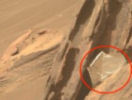 Un objet étrange vu par Perseverance sur Mars. // Source : NASA/JPL-Caltech/ASU, annotation Numerama Un objet étrange vu par Perseverance sur Mars. // Source : NASA/JPL-Caltech/ASU, annotation Numerama