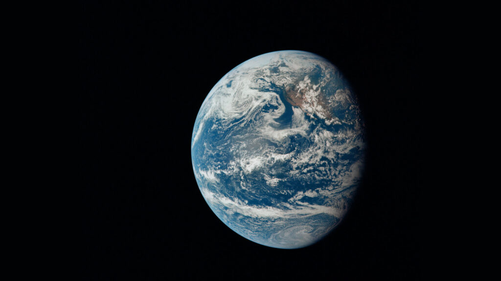 Ce trou noir avale l'équivalent de la Terre chaque seconde. // Source : Flickr/CC/Project Apollo Archive (photo recadrée) Ce trou noir avale l'équivalent de la Terre chaque seconde. // Source : Flickr/CC/Project Apollo Archive (photo recadrée)