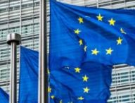 L'Union européenne a ouvert deux enquête contre Amazon // Source : Canva