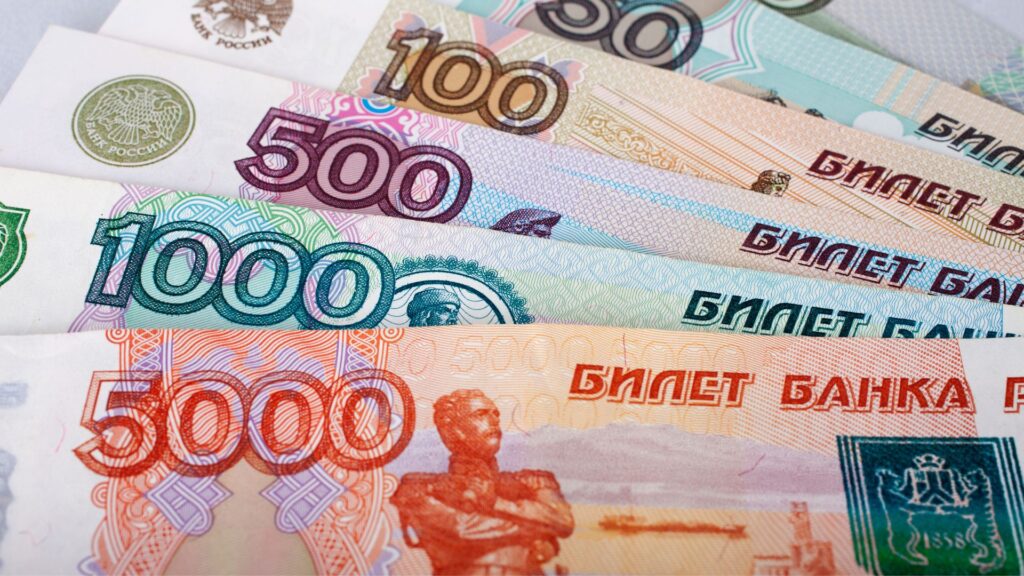 Seuls les roubles sont acceptés pour les paiements // Source : Canva Seuls les roubles sont acceptés pour les paiements // Source : Canva