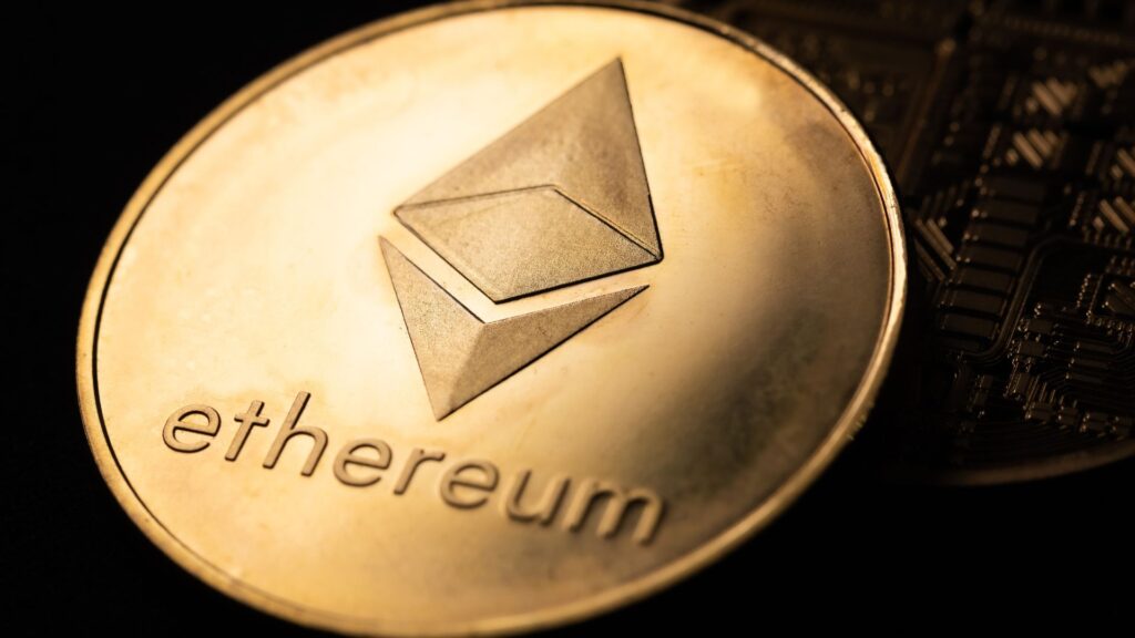The Merge, l'évènement qui va rendre l'Ethereum écolo, arrive en septembre // Source : Canva The Merge, l'évènement qui va rendre l'Ethereum écolo, arrive en septembre // Source : Canva