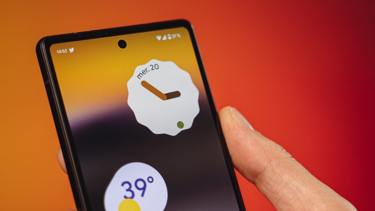 Google Pixel 6a // Source : Louise Audry pour Numerama Google Pixel 6a // Source : Louise Audry pour Numerama