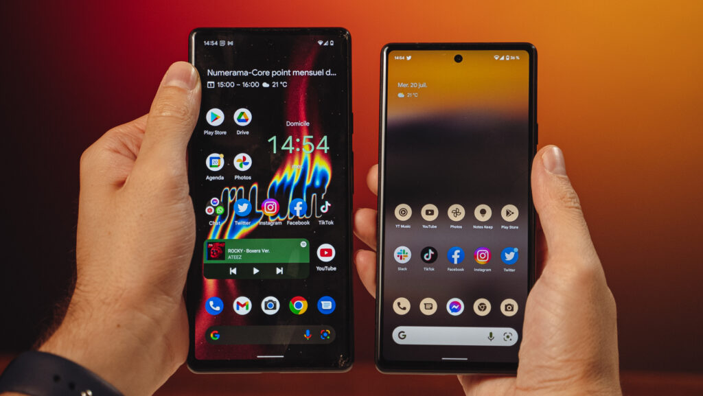 Le Pixel 6 à gauche, le Pixel 6a à droite. // Source : Louise Audry pour Numerama