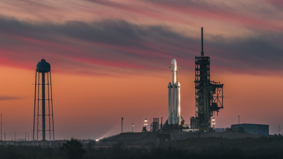 La Falcon Heavy. // Source : Flickr/CC/Official SpaceX Photos (photo recadrée) La Falcon Heavy. // Source : Flickr/CC/Official SpaceX Photos (photo recadrée)