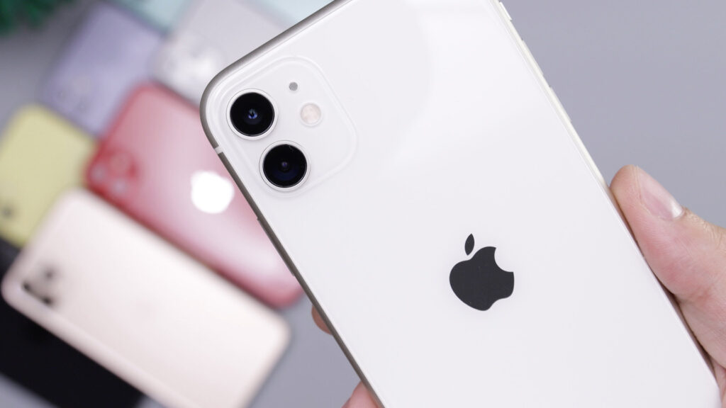L'iPhone 11 // Source : Daniel Romero sur Unsplash L'iPhone 11 // Source : Daniel Romero sur Unsplash
