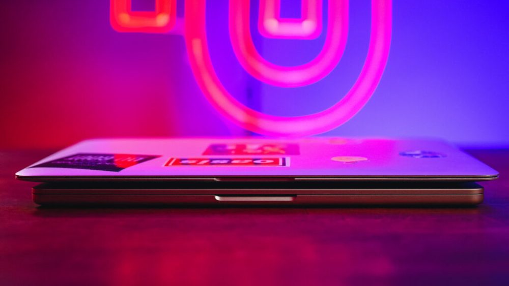 MacBook Air M2 // Source : Louise Audry pour Numerama