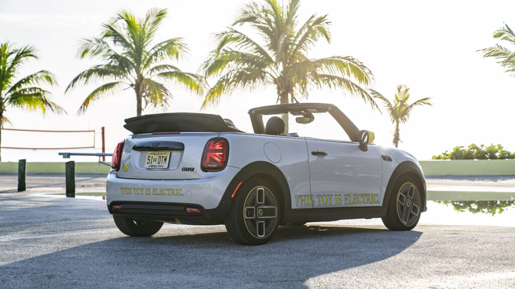 Modèle unique de Mini Cooper SE Cabrio // Source : Mini Modèle unique de Mini Cooper SE Cabrio // Source : Mini