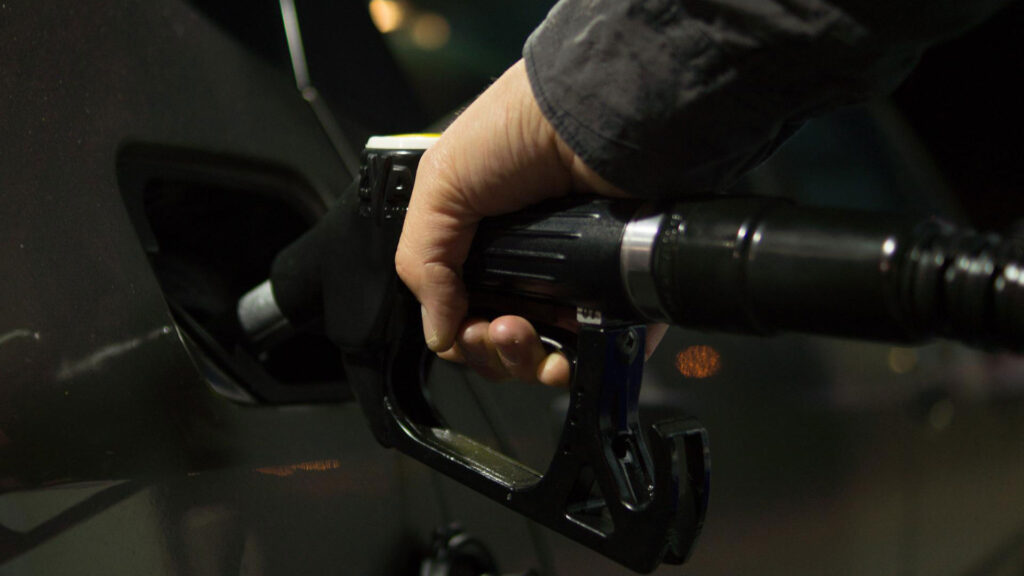 Voiture circulant au diesel // Source : Image par Rudy and Peter Skitterians de Pixabay Voiture circulant au diesel // Source : Image par Rudy and Peter Skitterians de Pixabay