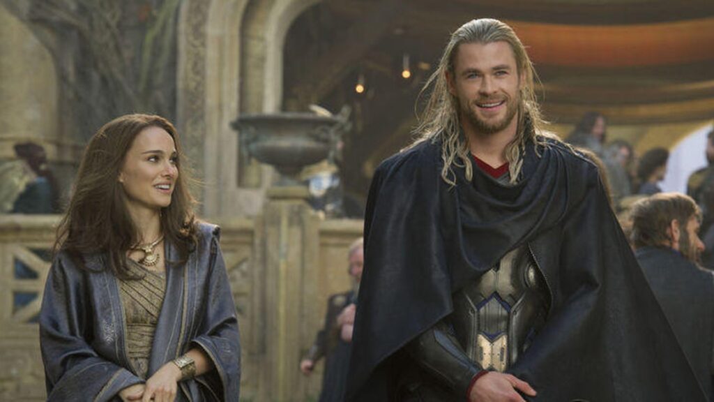Jane Foster (Natalie Portman) et Thor (Chris Hemsworth). // Source : Marvel Jane Foster (Natalie Portman) et Thor (Chris Hemsworth). // Source : Marvel