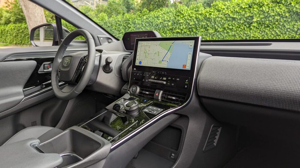 Intérieur du bZ4X de Toyota // Source : Raphaelle Baut pour Numerama Intérieur du bZ4X de Toyota // Source : Raphaelle Baut pour Numerama