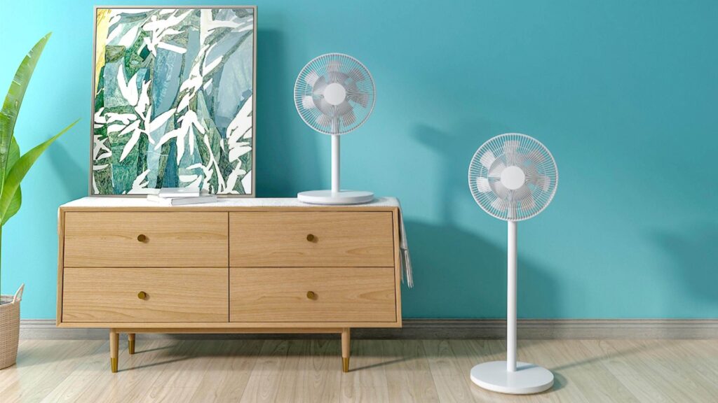 Le Xiaomi Mi Smart Standing Fan 2. // Source : Xiaomi Le Xiaomi Mi Smart Standing Fan 2. // Source : Xiaomi