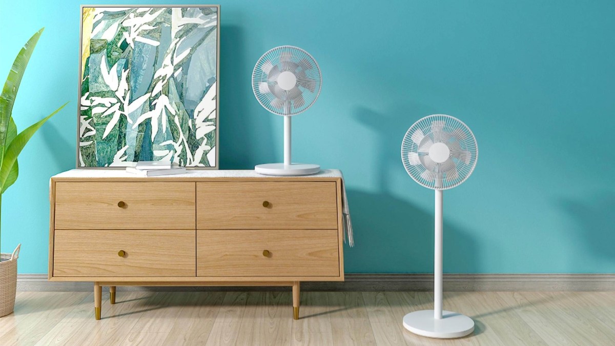 Le Xiaomi Mi Smart Standing Fan 2. // Source : Xiaomi Le Xiaomi Mi Smart Standing Fan 2. // Source : Xiaomi