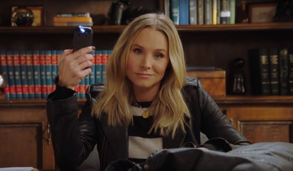 La badass Veronica Mars est de retour // Source : Hulu La badass Veronica Mars est de retour // Source : Hulu
