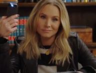 La badass Veronica Mars est de retour // Source : Hulu La badass Veronica Mars est de retour // Source : Hulu