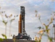 La fusée SLS, d'Artémis I. // Source : Flickr/CC/NASA/Aubrey Gemignani (photo recadrée)