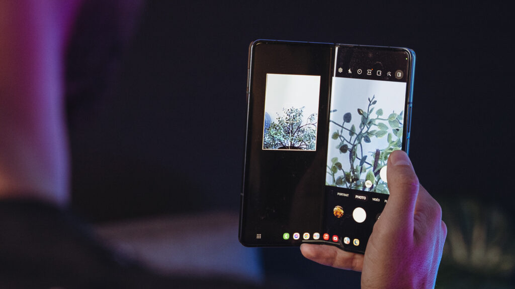 Samsung Galaxy Fold 4 // Source : Louise Audry pour Numerama Samsung Galaxy Fold 4 // Source : Louise Audry pour Numerama