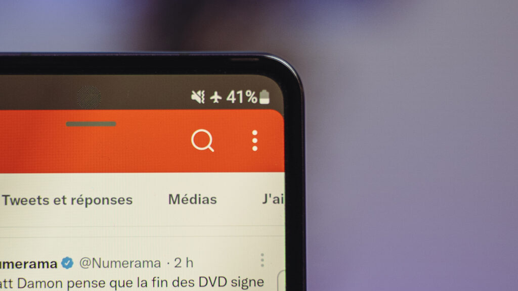 Samsung Galaxy Fold 4 // Source : Louise Audry pour Numerama Samsung Galaxy Fold 4 // Source : Louise Audry pour Numerama