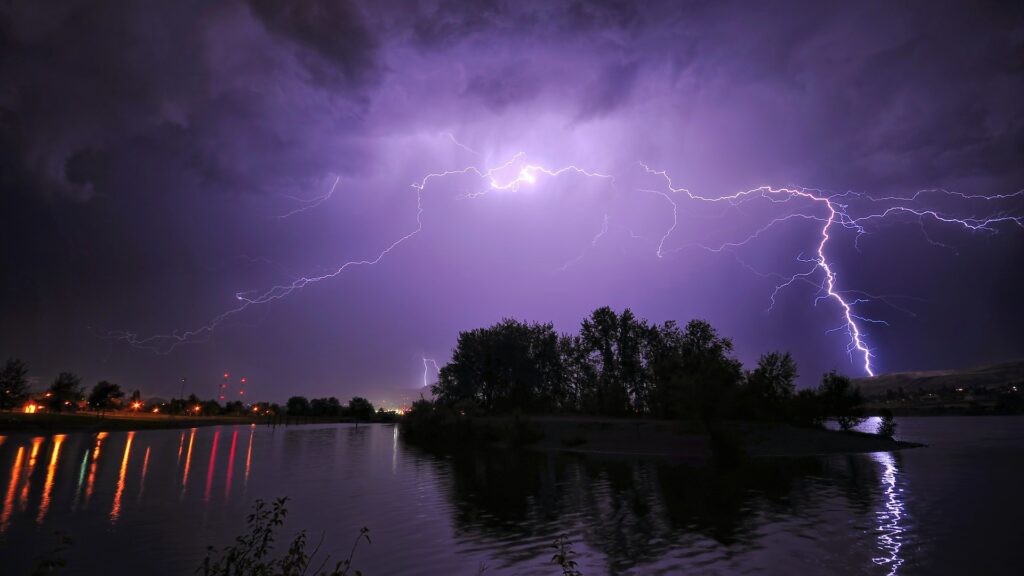 Il est difficile de prévoir précisément où aura lieu un orage. // Source : Pexels Il est difficile de prévoir précisément où aura lieu un orage. // Source : Pexels
