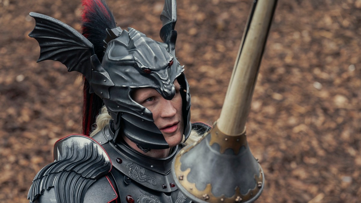 L'une des armures de Daemon dans le premier épisode de House of the Dragon // Source : HBO L'une des armures de Daemon dans le premier épisode de House of the Dragon // Source : HBO