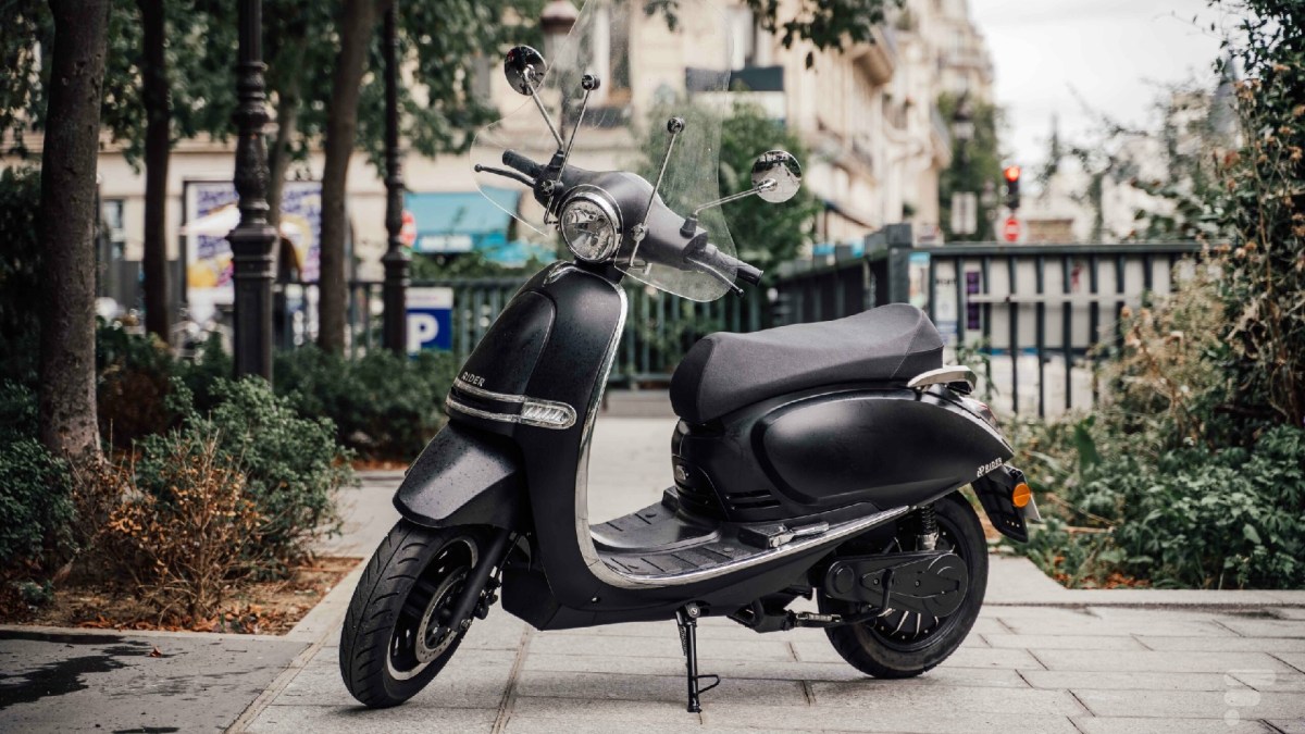 Le scooter électrique RIDER 3000W // Source : Frandroid Le scooter électrique RIDER 3000W // Source : Frandroid