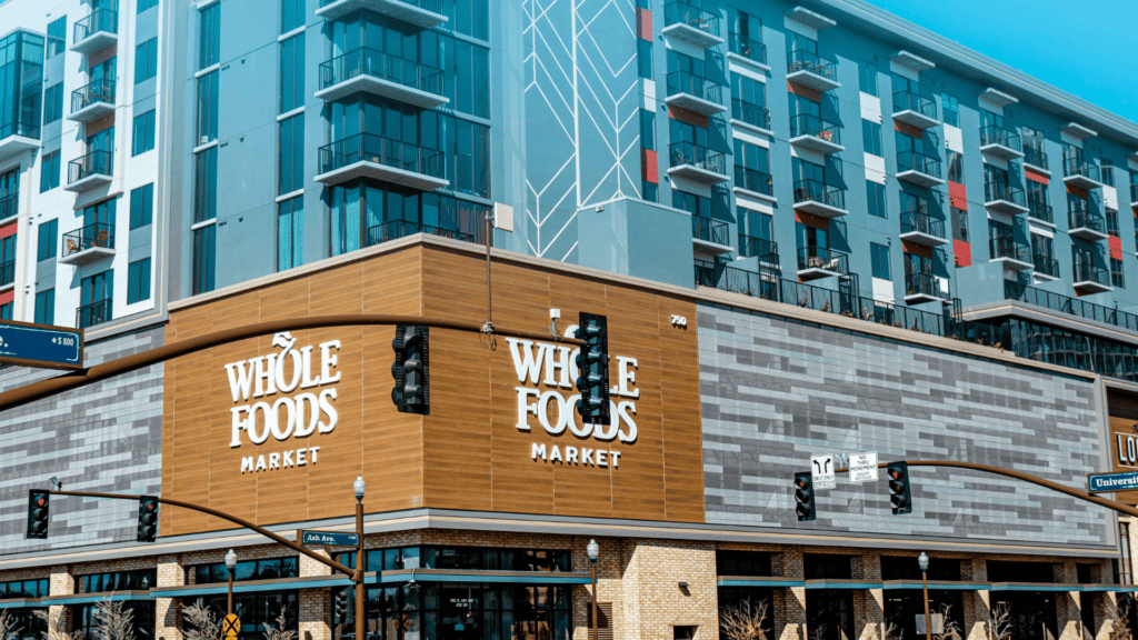 Whole Foods s'est imposé comme l'enseigne des cadres urbains aux Etats-Unis. // Source : Strfry Marcus / Unsplash