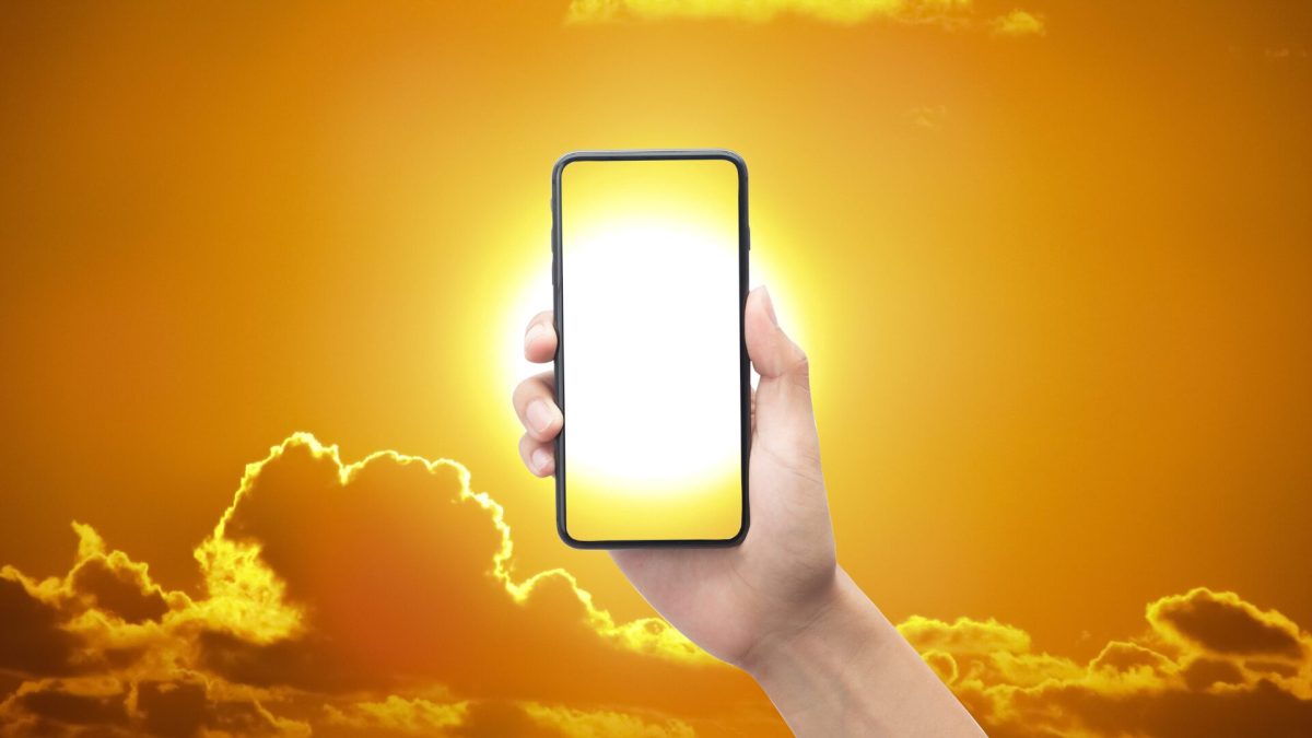 Il fait chaud et vos smartphones ont chaud // Source : Montage Numerama