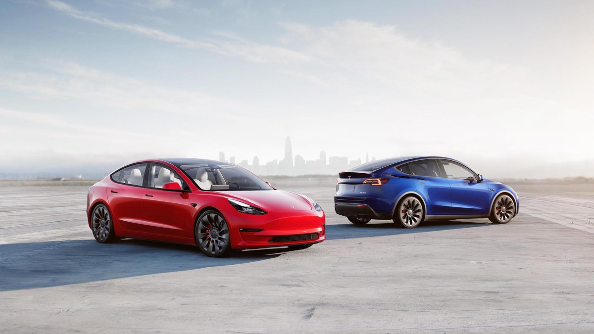 Tesla Model 3 vs Model Y // Source : Tesla Tesla Model 3 vs Model Y // Source : Tesla