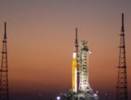 Le SLS en avril 2022. // Source : Flickr/CC/NASA/Joel Kowsky (photo recadrée)