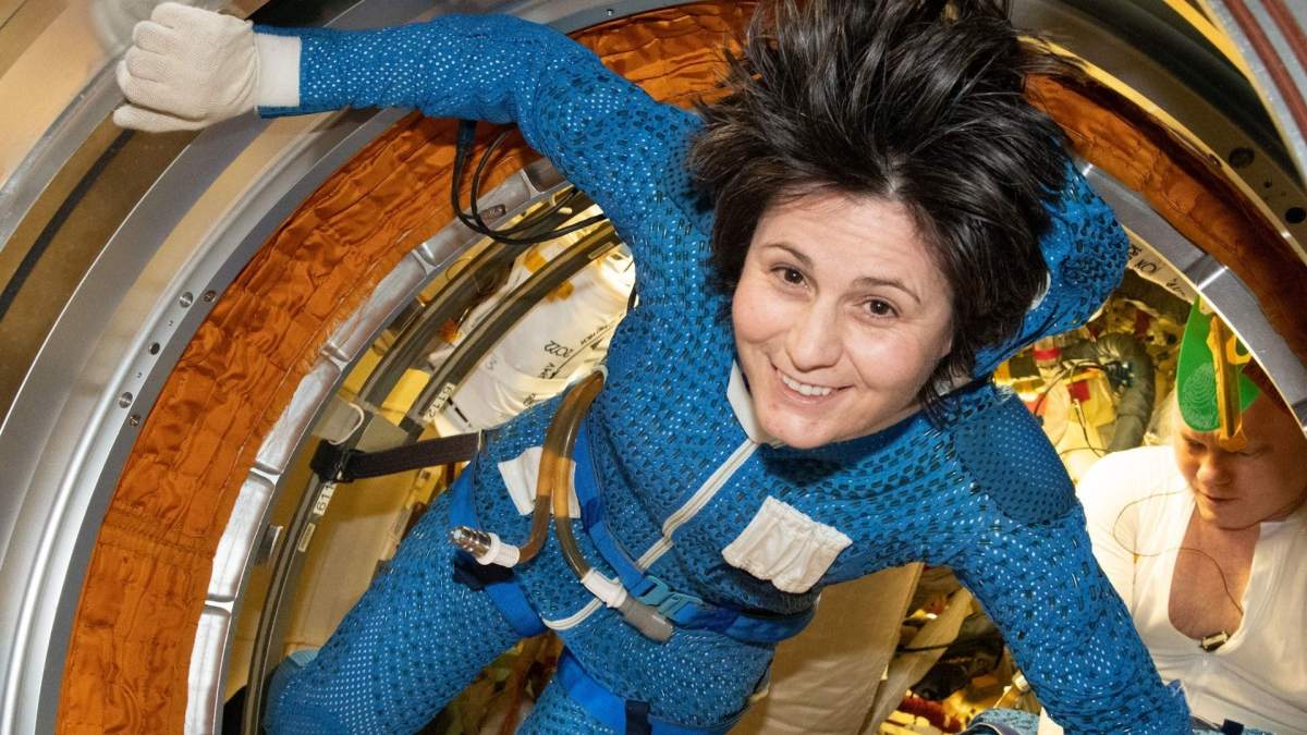 Samantha Cristoforetti dans l'ISS en 2021. // Source : Flickr/CC/Nasa Johnson (photo recadrée) Samantha Cristoforetti dans l'ISS en 2021. // Source : Flickr/CC/Nasa Johnson (photo recadrée)