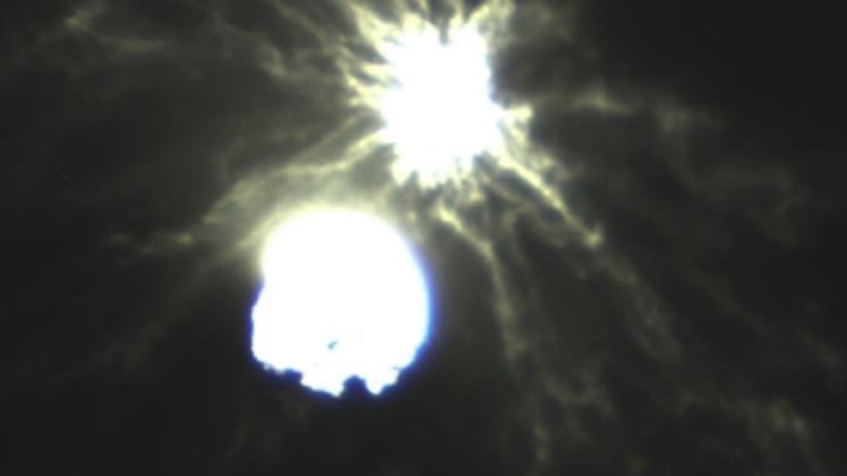 Crash de DART dans l'astéroïde binaire Didymos. // Source : LiciaCube / ASI / Nasa Crash de DART dans l'astéroïde binaire Didymos. // Source : LiciaCube / ASI / Nasa