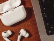 Apple AirPods Pro 2 // Source : Louise Audry pour Numerama Apple AirPods Pro 2 // Source : Louise Audry pour Numerama
