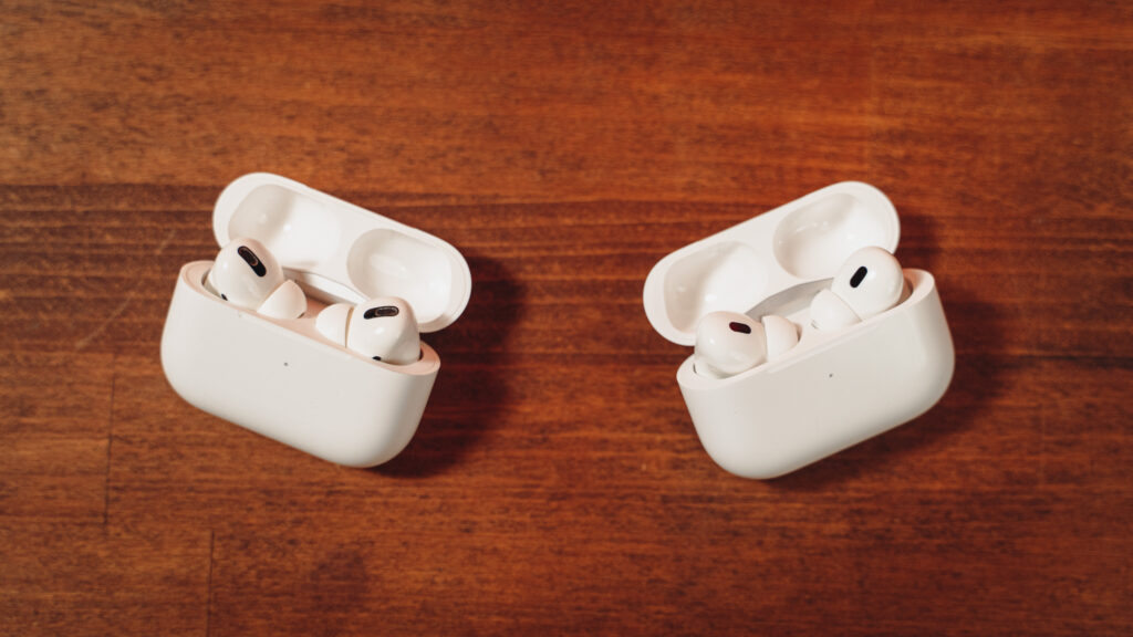 Apple AirPods Pro 2 // Source : Louise Audry pour Numerama Apple AirPods Pro 2 // Source : Louise Audry pour Numerama