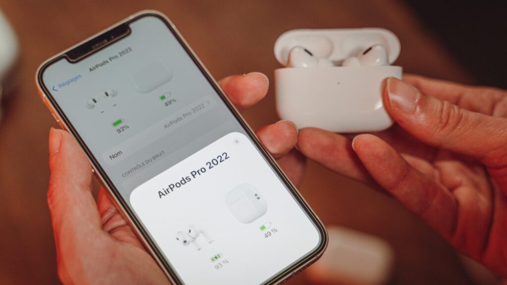 Apple AirPods Pro 2 // Source : Louise Audry pour Numerama Apple AirPods Pro 2 // Source : Louise Audry pour Numerama