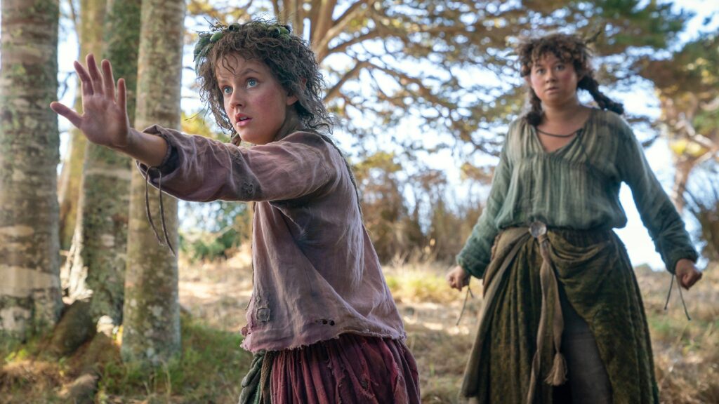 Les hobbits Elanor et Poppy. // Source : Prime Video Les hobbits Elanor et Poppy. // Source : Prime Video