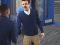Ted Lasso accueille Kylian Mbappé dans FIFA 23, en compagnie de Jamie Tartt. // Source : Numerama