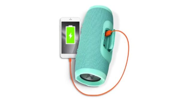 Enceinte portable Jbl Charge 3 // Source : JBL Enceinte portable Jbl Charge 3 // Source : JBL