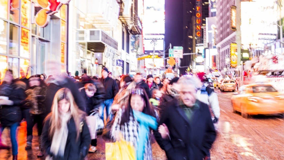 Des gens marchent à New York // Source : pxhere Des gens marchent à New York // Source : pxhere
