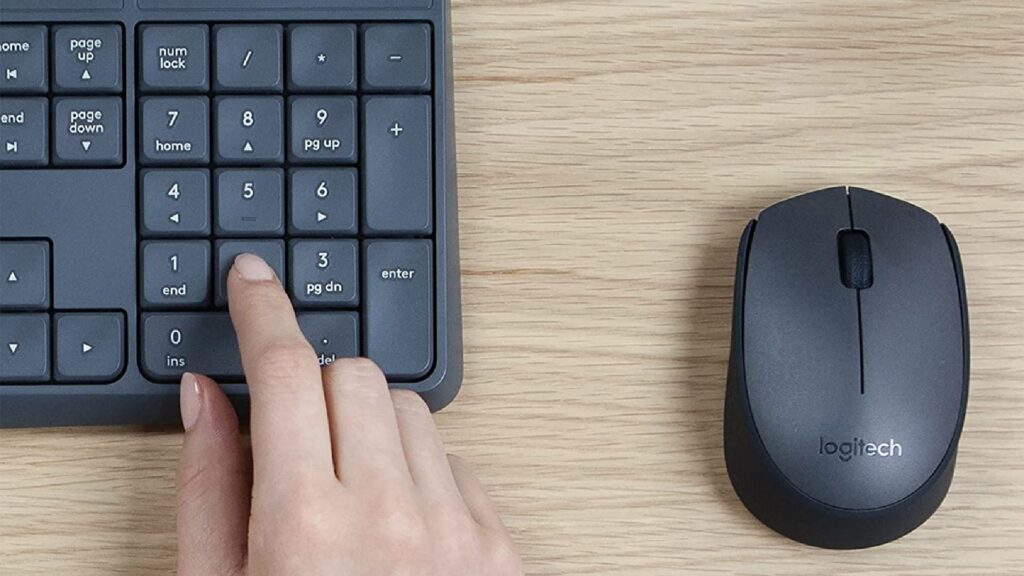 Logitech MK235 Combo Clavier Souris sans fil // Source : Logitech Logitech MK235 Combo Clavier Souris sans fil // Source : Logitech