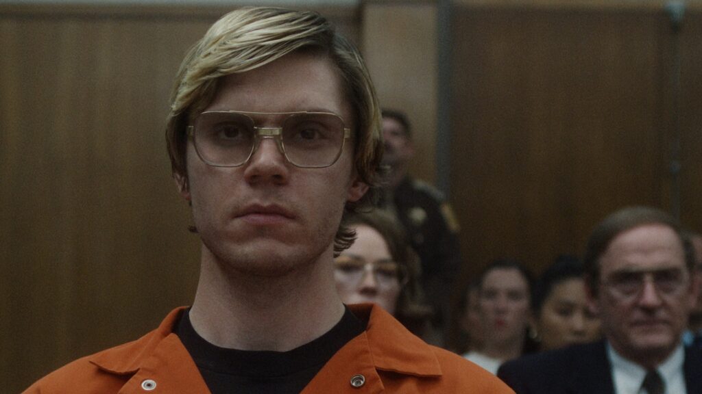 Evan Peters dans le rôle de Jeffrey Dahmer // Source : Netflix Evan Peters dans le rôle de Jeffrey Dahmer // Source : Netflix