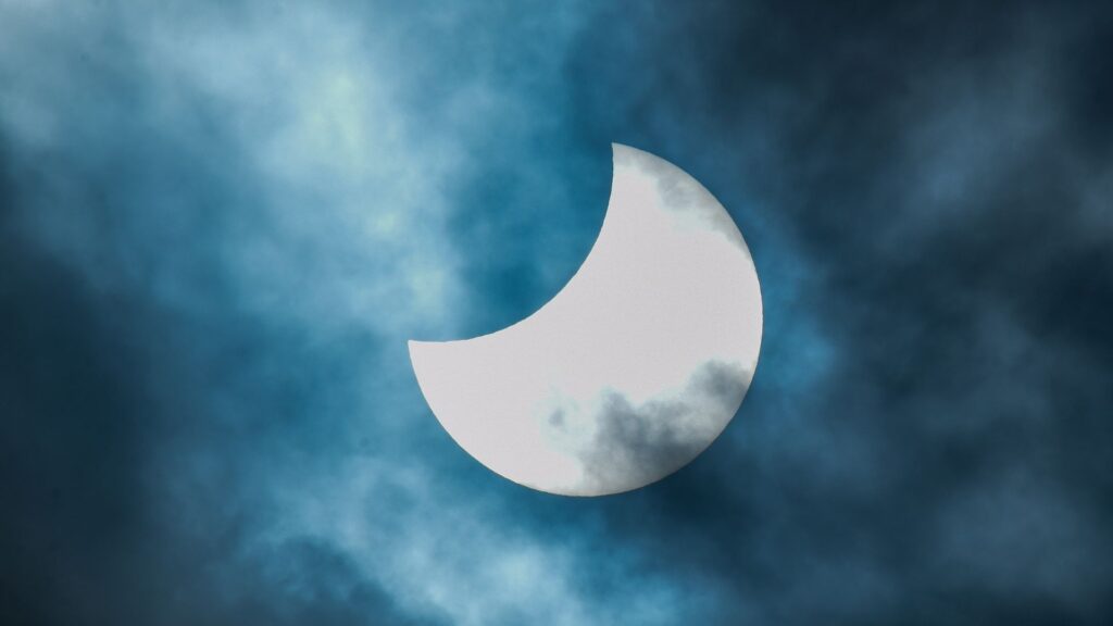 L'éclipse vue de Brunswick en Allemagne. // Source : Flickr/CC/Jürgen Mangelsdorf (photo recadrée) L'éclipse vue de Brunswick en Allemagne. // Source : Flickr/CC/Jürgen Mangelsdorf (photo recadrée)