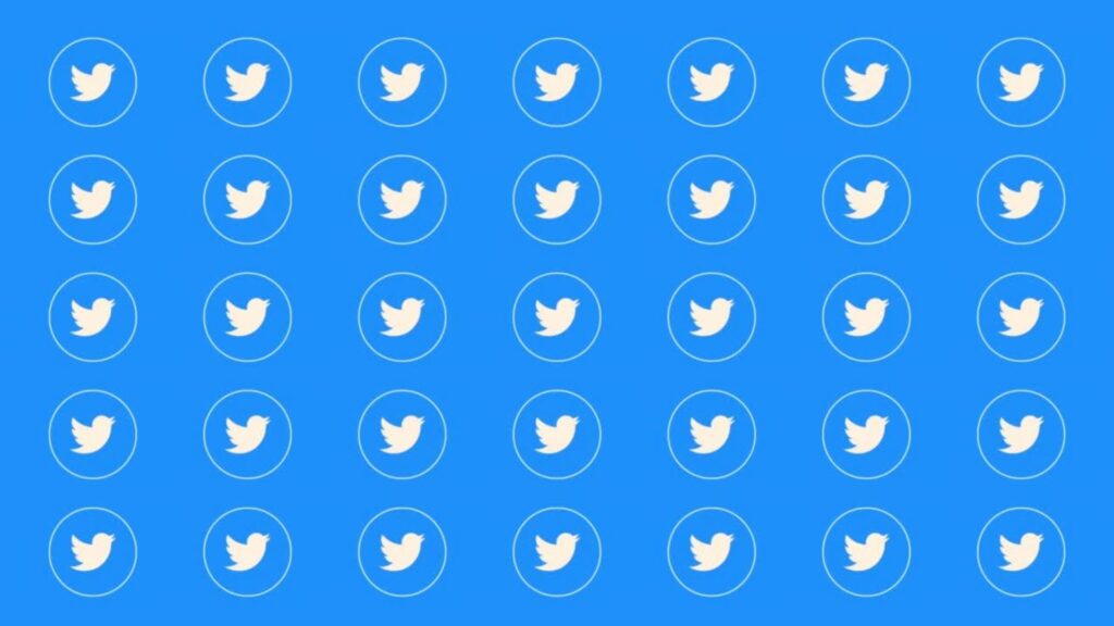 Elon Musk rachète Twitter — et beaucoup de gens veulent partir // Source : Canva