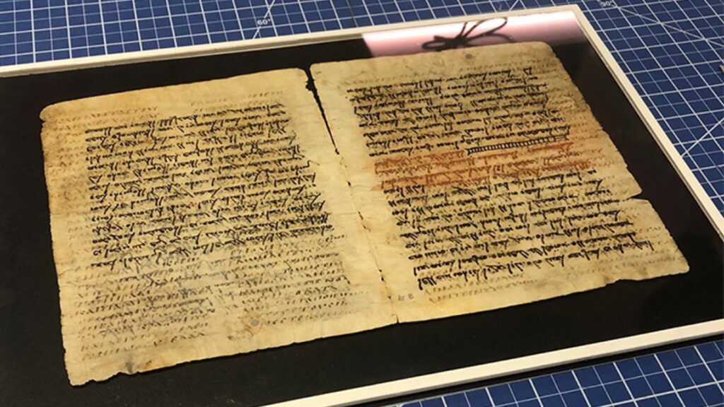 Un feuillet du Codex Climaci Rescriptus, contenant des morceaux du catalogue d'Hipparque. // Source : Peter Malik Un feuillet du Codex Climaci Rescriptus, contenant des morceaux du catalogue d'Hipparque. // Source : Peter Malik