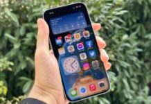 L'iPhone 14 Plus ne conviendra pas à toutes les mains, mais risque d'être un coup de cœur pour beaucoup. // Source : Numerama